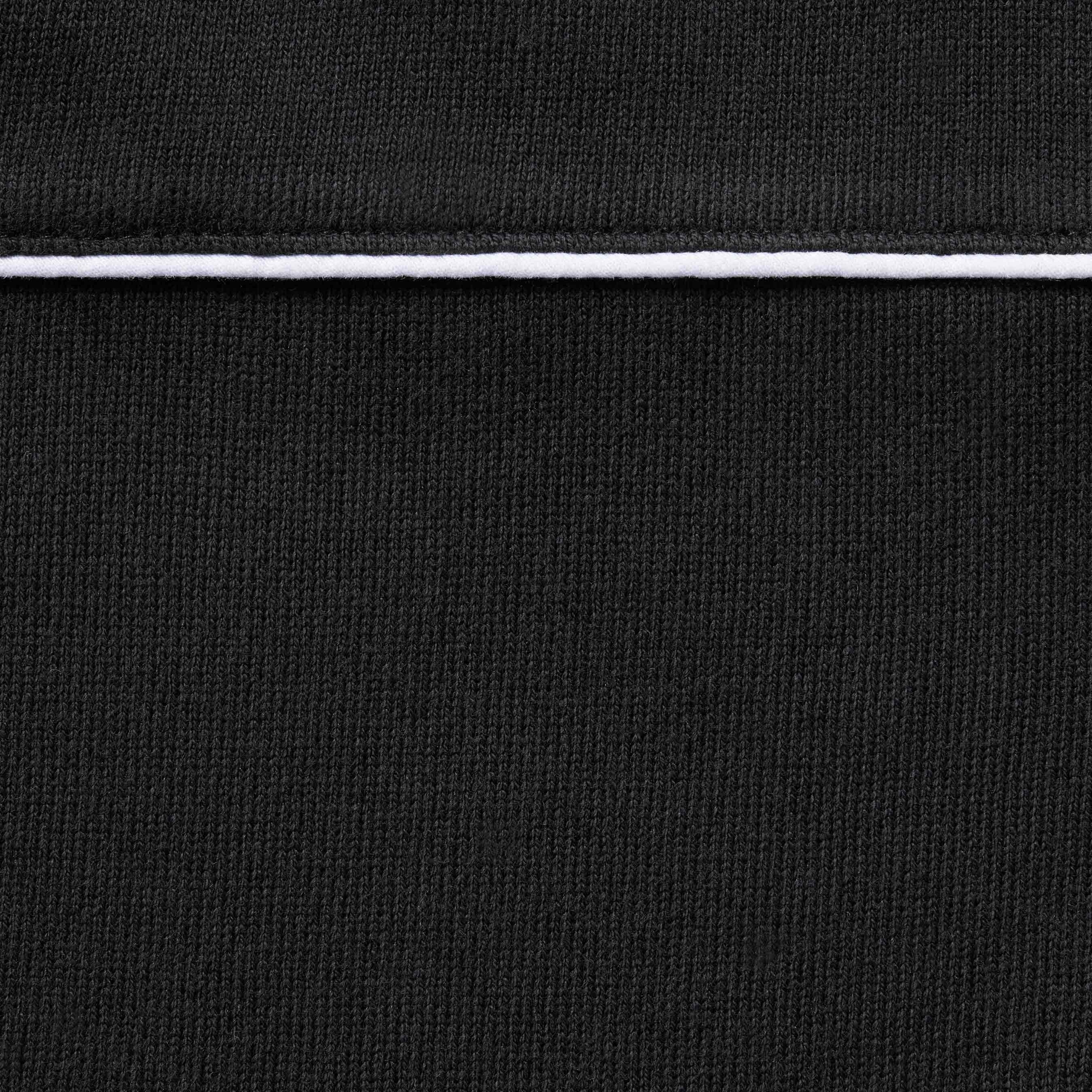 Paneled Piping L/S Top view 9